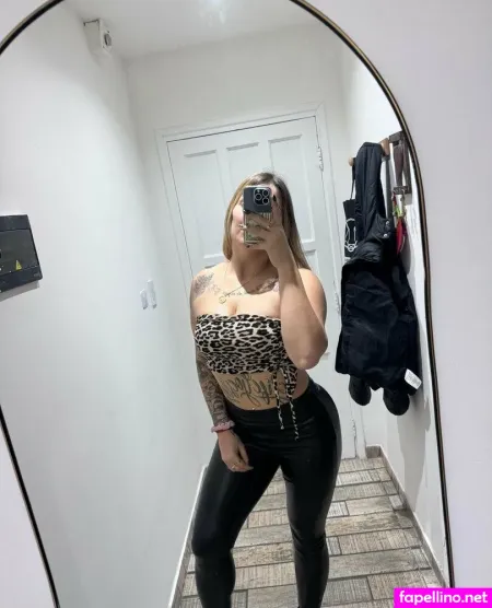 Nelielovet OnlyFans Thumbnail #ojFbX7ZEG0