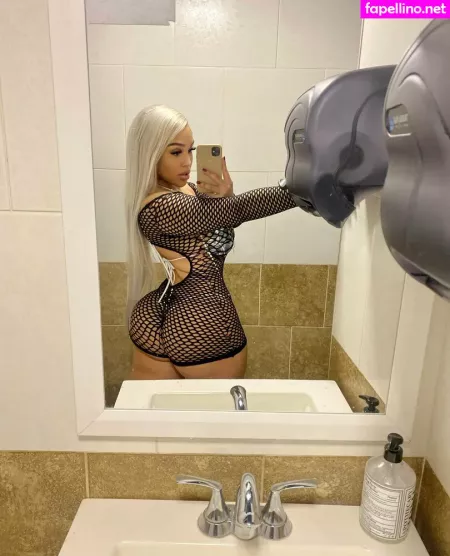 Neljassenia OnlyFans Thumbnail #I7qYkhVnyv