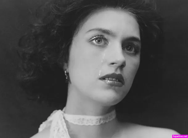 Nell Tiger Main Profile Photo