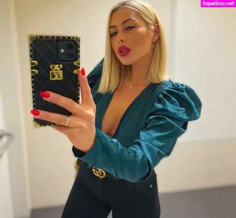 Nella Grundlingova OnlyFans Thumbnail #s03B94uTp3