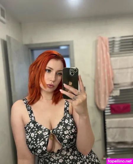 Nellacarter OnlyFans Thumbnail #8MJq9YgCI0