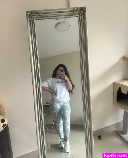 Nellafrietti OnlyFans Thumbnail #UrVt1xVc9h