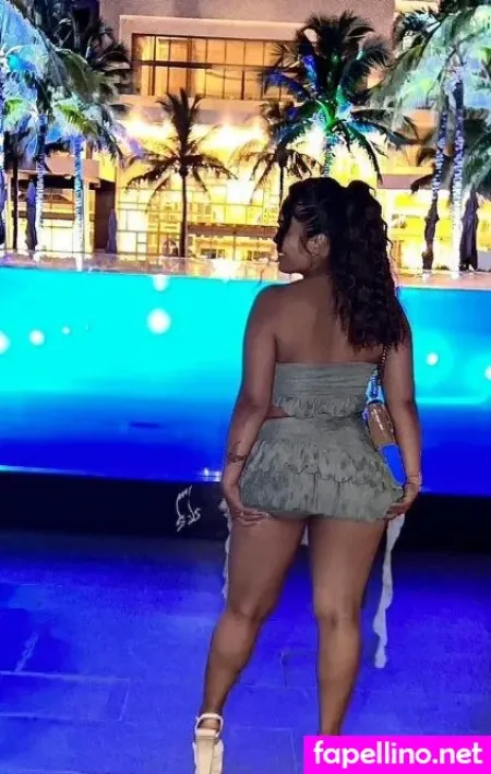 Nelle Diala OnlyFans Thumbnail #UsM0jbe0ne