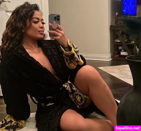 Nelle Diala Main Profile Photo