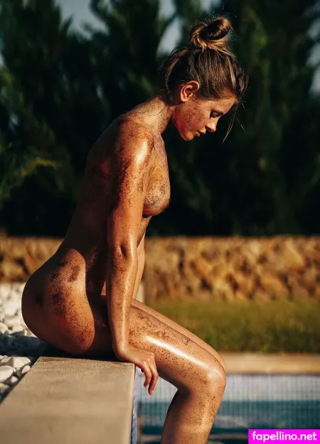 Nelli Velker OnlyFans Thumbnail #w0IfyIW0Ff