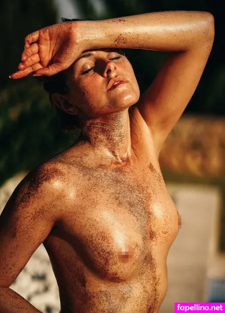 Nelli Velker OnlyFans Thumbnail #xJXHGcqEt6