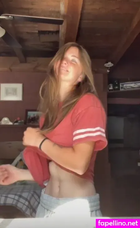 Nellie Rose OnlyFans Thumbnail #QmoZsDder1