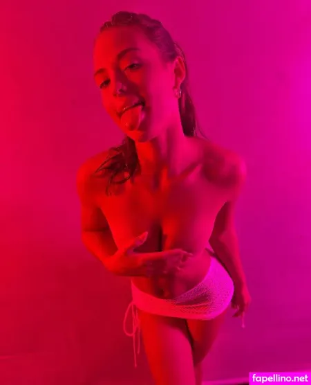 Nellixfree OnlyFans Thumbnail #WQLiIqICtM