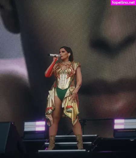 Nelly Furtado OnlyFans Thumbnail #MyKzcTyLy1