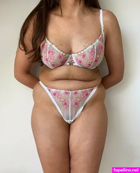 Nelly London OnlyFans Thumbnail #ThIV9OWxwX