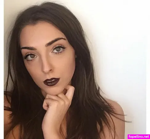 Nelly London OnlyFans Thumbnail #vZbHhw5XO4