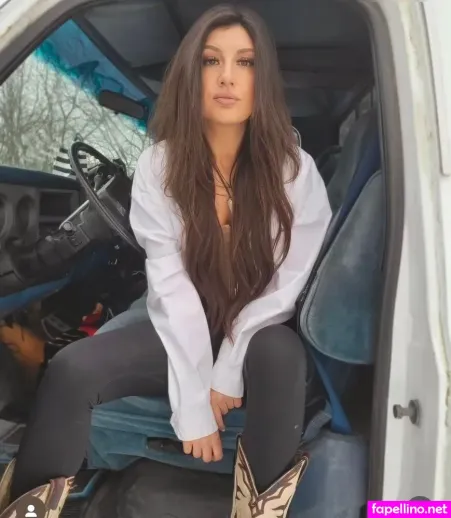 Nelly Weaver OnlyFans Thumbnail #FAFLYipQMg