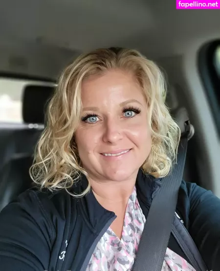 Neokblondehotwife OnlyFans Thumbnail #oBa614m2fV