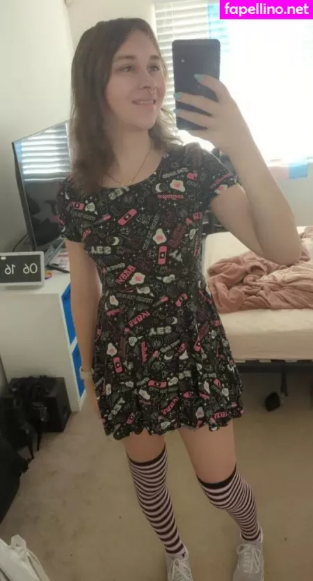 Neonrosa OnlyFans Thumbnail #34Hk83VUs2