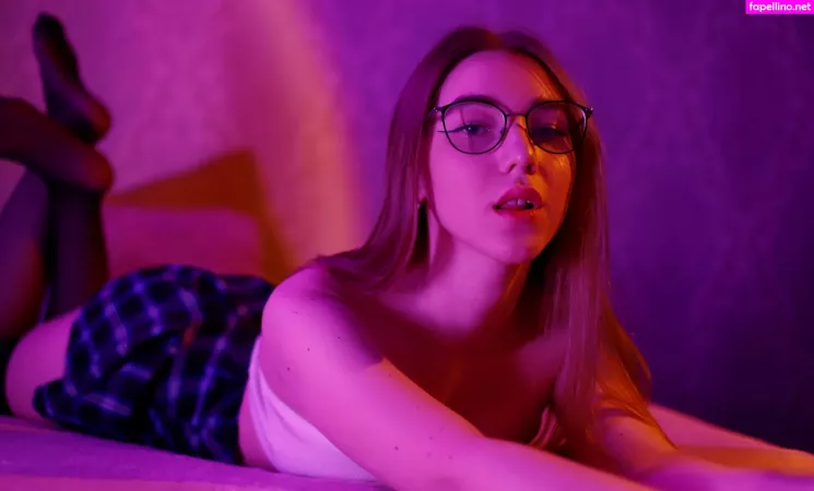 Nerdy Freyua OnlyFans Thumbnail #Qdk1CgUTeF