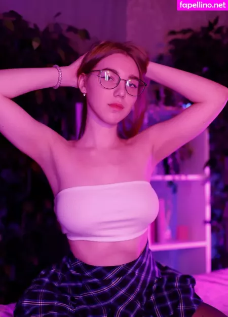 Nerdy Freyua OnlyFans Thumbnail #UhsyKg35pv
