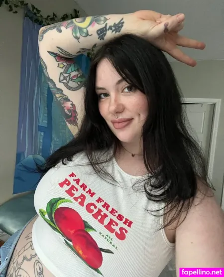 Nerdydirtypeach OnlyFans Thumbnail #AQ9Duk8M8W