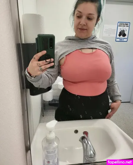 Nerdylively OnlyFans Thumbnail #mvshsEJhir