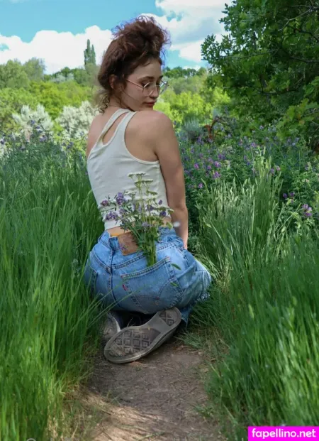 Nerdyneighbor Tay OnlyFans Thumbnail #F7toNFGAHL