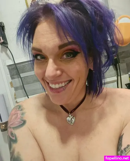 Nerdyrockerchick OnlyFans Thumbnail #V5jystM9vn