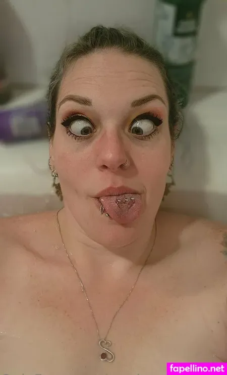 Nerdyrockerchick OnlyFans Thumbnail #ZytQU1Sm0a