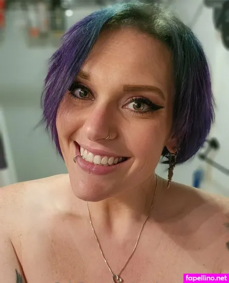 Nerdyrockerchick Main Profile Photo