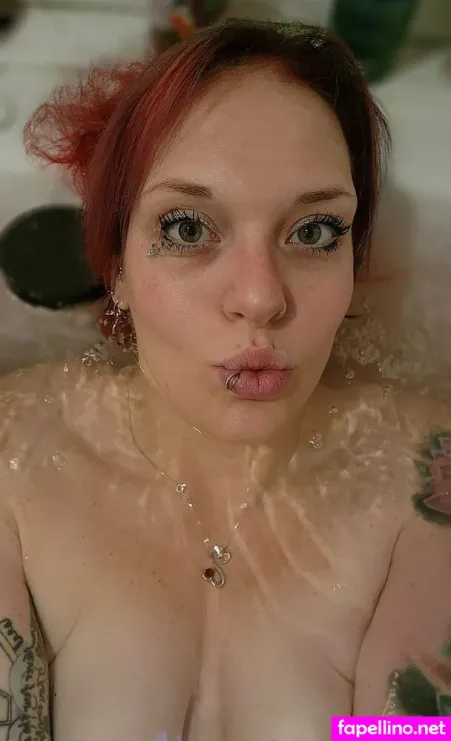 Nerdyrockerchick OnlyFans Thumbnail #uM23ltm9Su