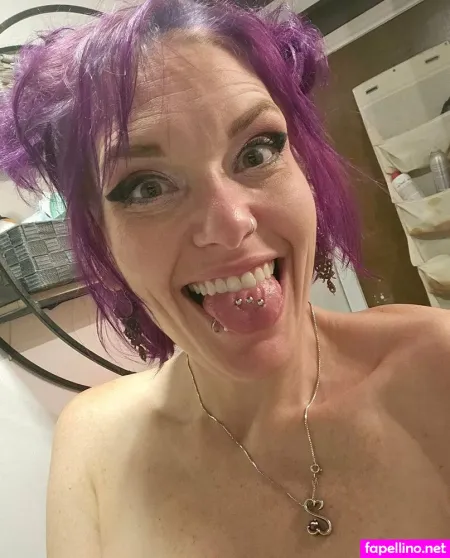 Nerdyrockerchick OnlyFans Thumbnail #wmZ0f7KuTn