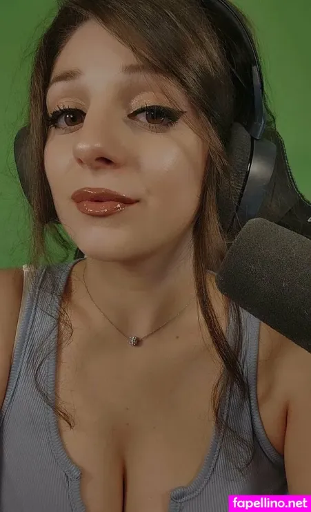 Nerdysenpai OnlyFans Thumbnail #3tS7Uszqs5