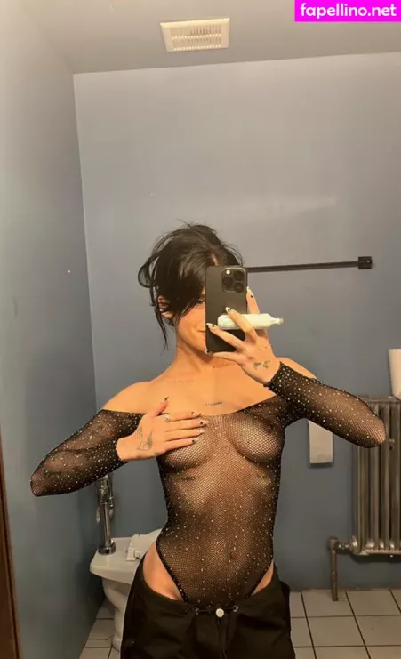 Nessa Barrett OnlyFans Thumbnail #NpsT2VLmkU