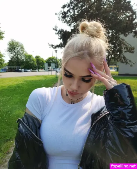 Nessiana OnlyFans Thumbnail #S7J3BBfXfw