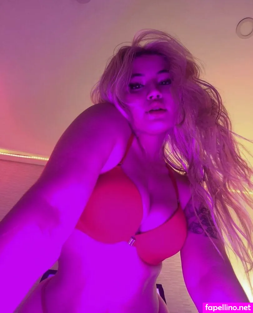 netflixandfill_ Nude Leaked OnlyFans Photo #3DszaQaWB4