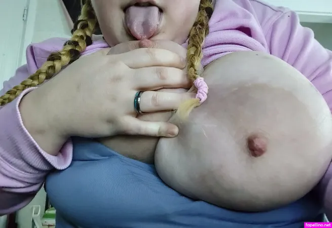 Neurospicyqueen OnlyFans Thumbnail #MDeqAXqJxP