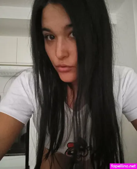 Neveenka21 OnlyFans Thumbnail #aZPg1YgLum