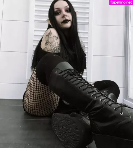 Nevernanoir OnlyFans Thumbnail #RGWjl4udQw