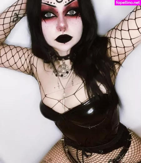 Nevernanoir OnlyFans Thumbnail #i2MkLm9qBJ