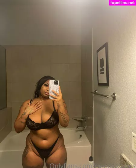 Nevssextapes OnlyFans Thumbnail #iVz9n5NqhA