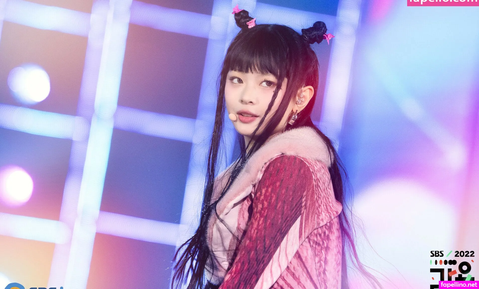 New Jeans Hanni Nude Leaked OnlyFans Photo #4hCIOVe51N