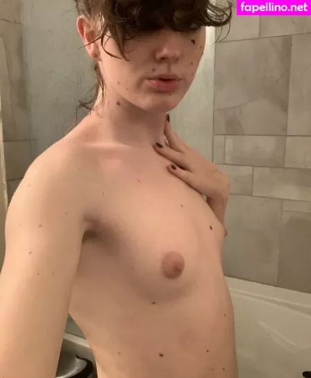 Newdle Head Bella OnlyFans Thumbnail #1aSLPmu95t