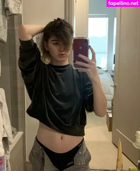 Newdle Head Bella OnlyFans Thumbnail #YiIG8hyqmH