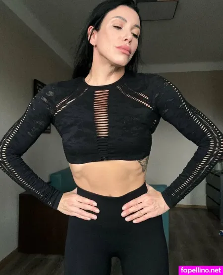 Next Door Mommy OnlyFans Thumbnail #oEK6poSgxI