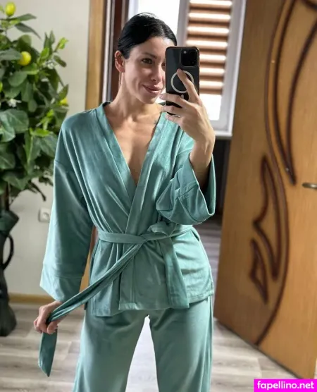 Next Door Mommy OnlyFans Thumbnail #oaRYw63IUW
