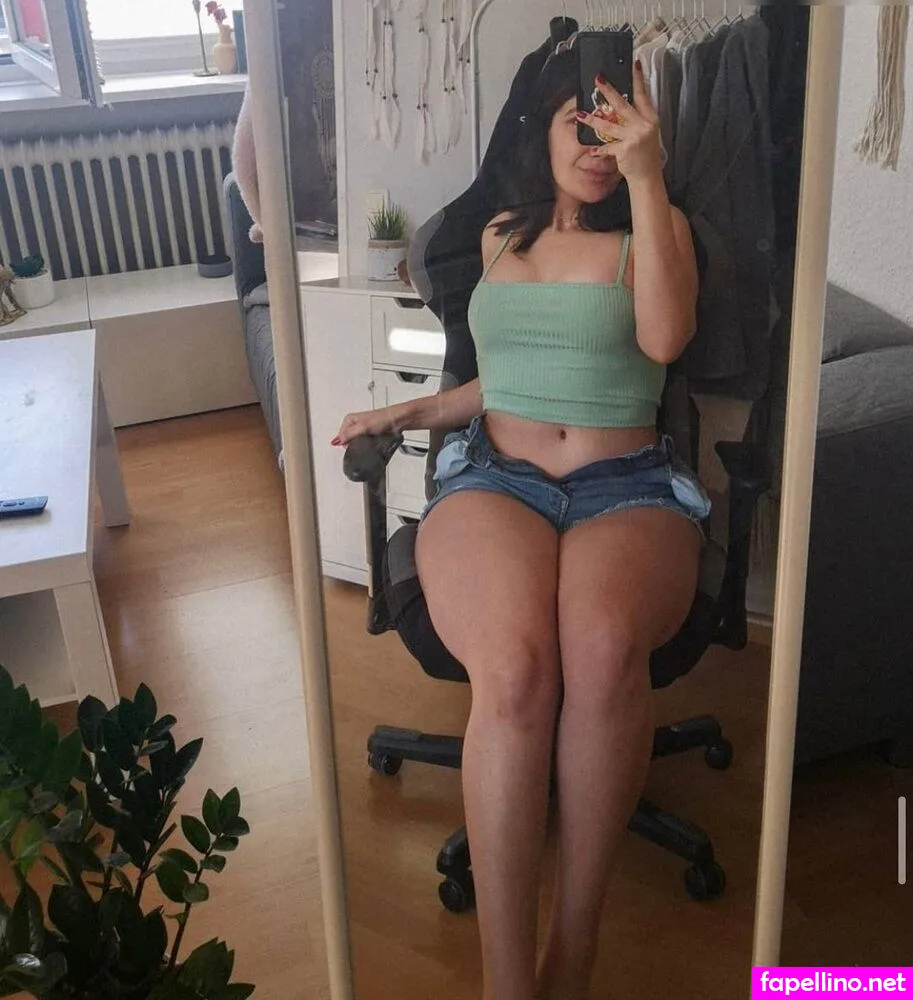 Neyhr aka lanathicc Nude Leaked OnlyFans Photo #1enuLCdDPc