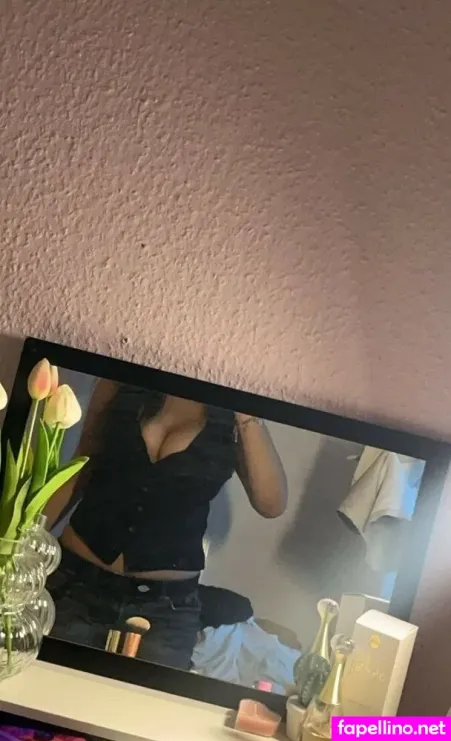 Nezuriiii OnlyFans Thumbnail #1x66EGv5fL