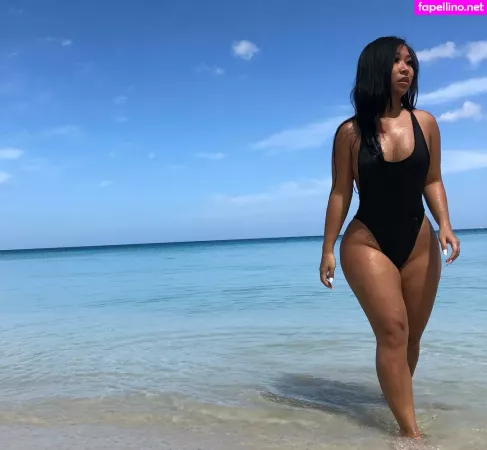 Nhi Tran OnlyFans Thumbnail #Sc2IkBhmLX