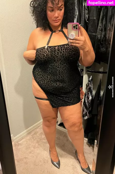 Nia Jax Lina Fanene OnlyFans Thumbnail #sS7u14HhHC