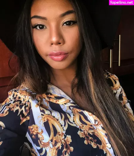 Nia Nacci OnlyFans Thumbnail #OtasZMUNc1