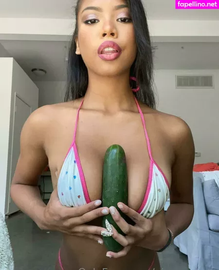 Nia Nacci OnlyFans Thumbnail #wYwnV7t9Y6