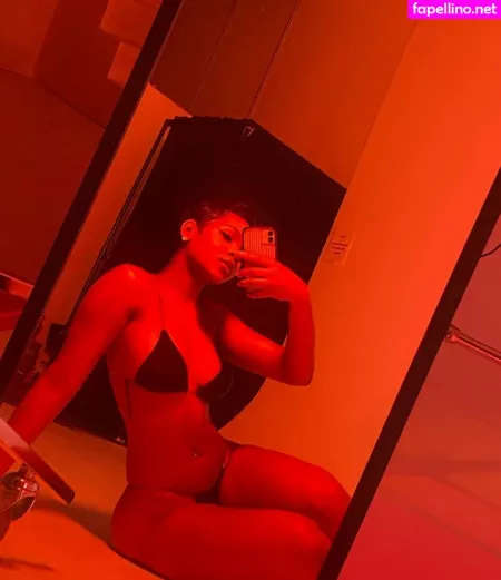 Nia No Long OnlyFans Thumbnail #pyl7T1KwSX