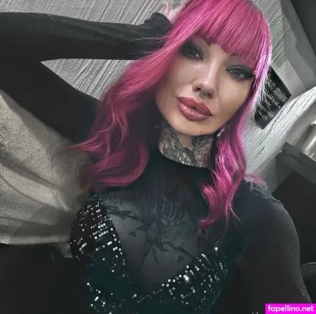 Nia Suicide Main Profile Photo
